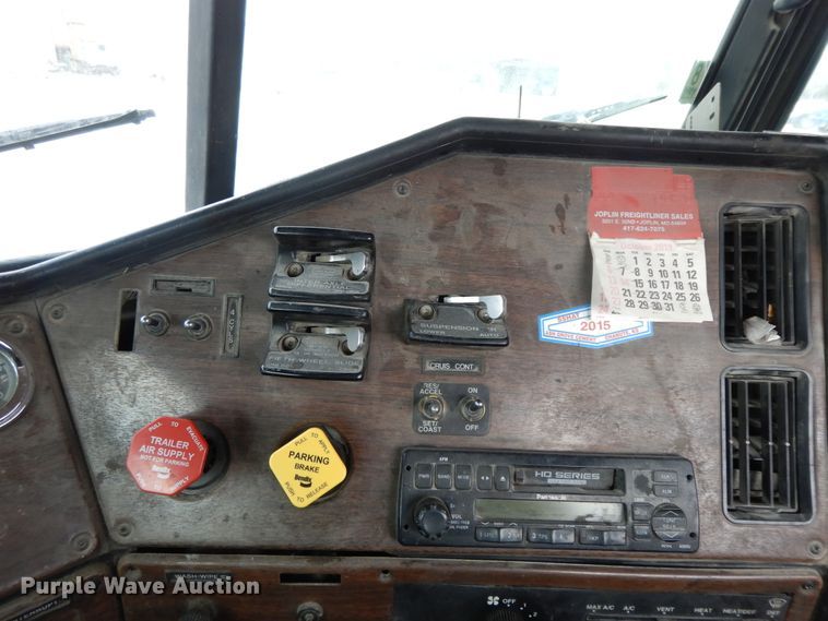 image for item HO9323 1996 Freightliner FLD  semi truck