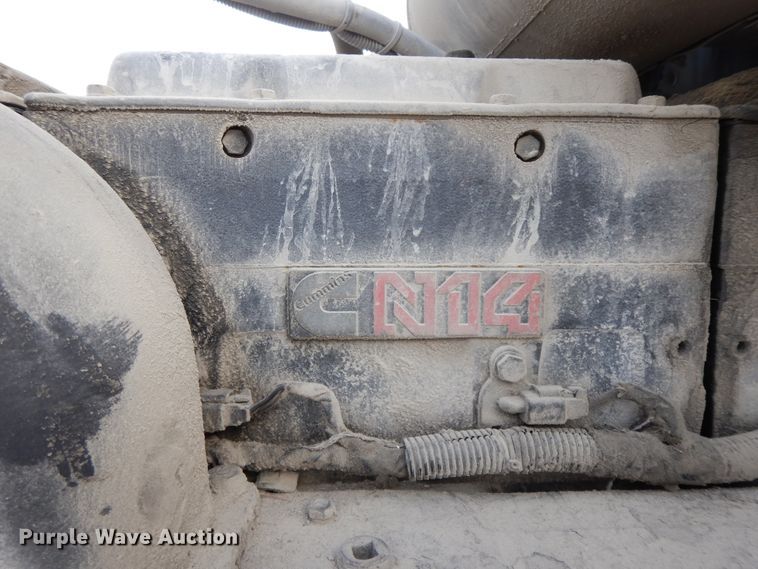 image for item HO9323 1996 Freightliner FLD  semi truck