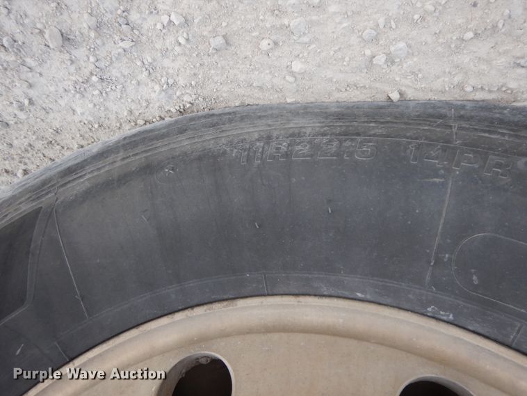 image for item HO9323 1996 Freightliner FLD  semi truck