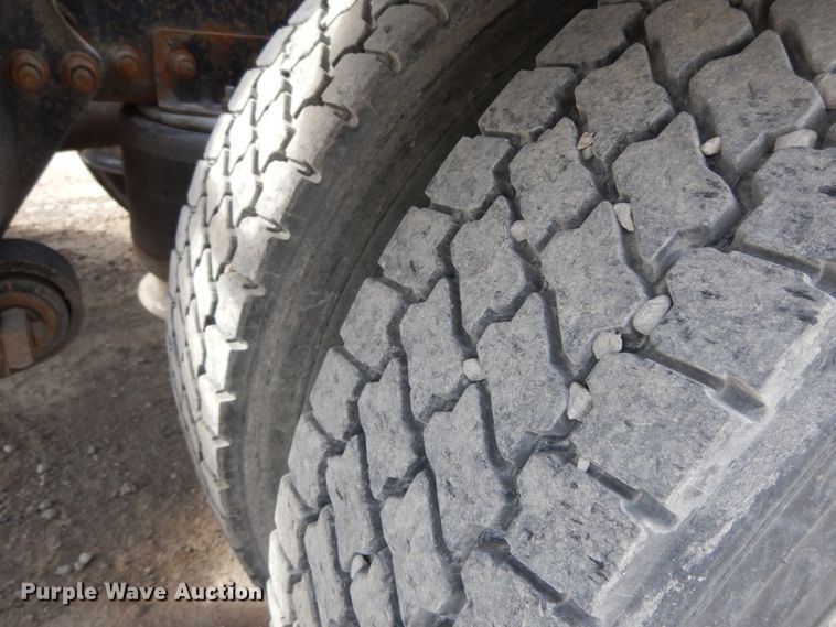 image for item HO9323 1996 Freightliner FLD  semi truck