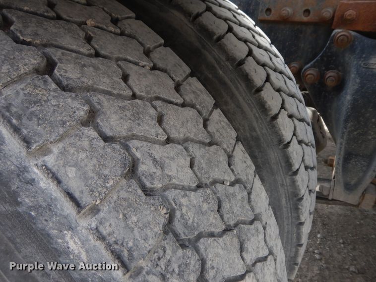 image for item HO9323 1996 Freightliner FLD  semi truck