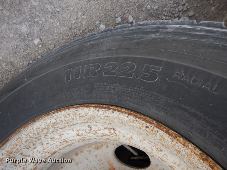 image for item HO9323 1996 Freightliner FLD  semi truck