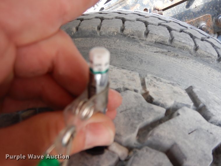 image for item HO9323 1996 Freightliner FLD  semi truck