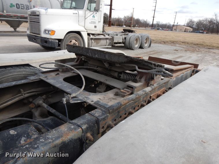 image for item HO9323 1996 Freightliner FLD  semi truck