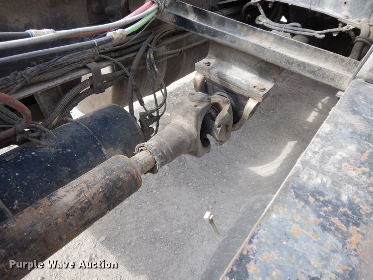 image for item HO9323 1996 Freightliner FLD  semi truck