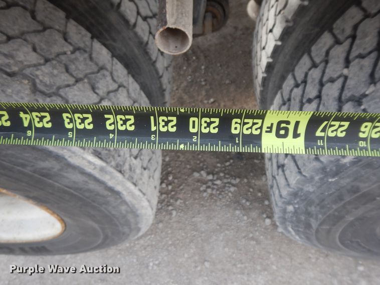 image for item HO9323 1996 Freightliner FLD  semi truck