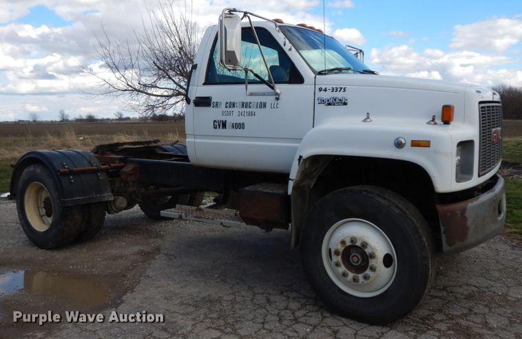 image for item HO9333 1994 GMC TopKick C6500  semi truck