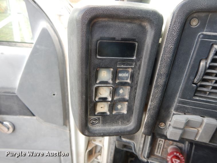 image for item HO9333 1994 GMC TopKick C6500  semi truck