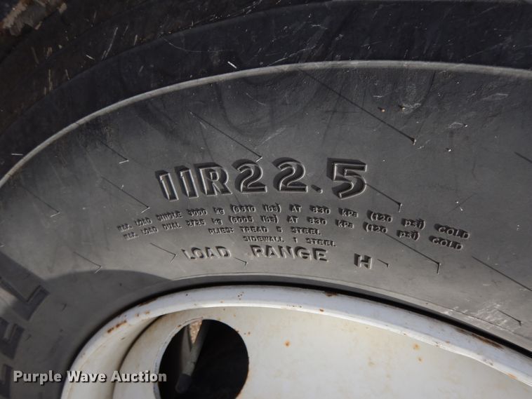 image for item HO9333 1994 GMC TopKick C6500  semi truck