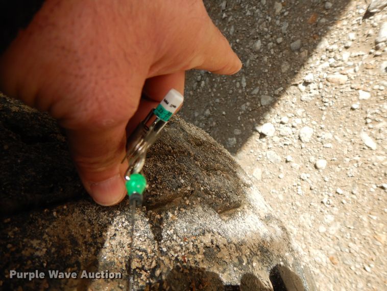 image for item HO9333 1994 GMC TopKick C6500  semi truck