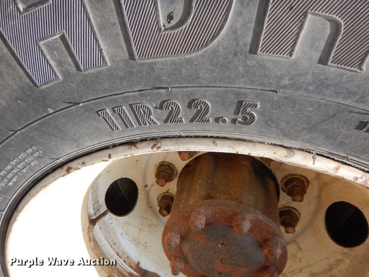 image for item HO9333 1994 GMC TopKick C6500  semi truck