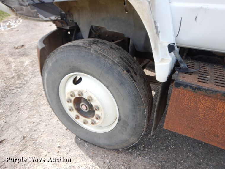 image for item HO9333 1994 GMC TopKick C6500  semi truck