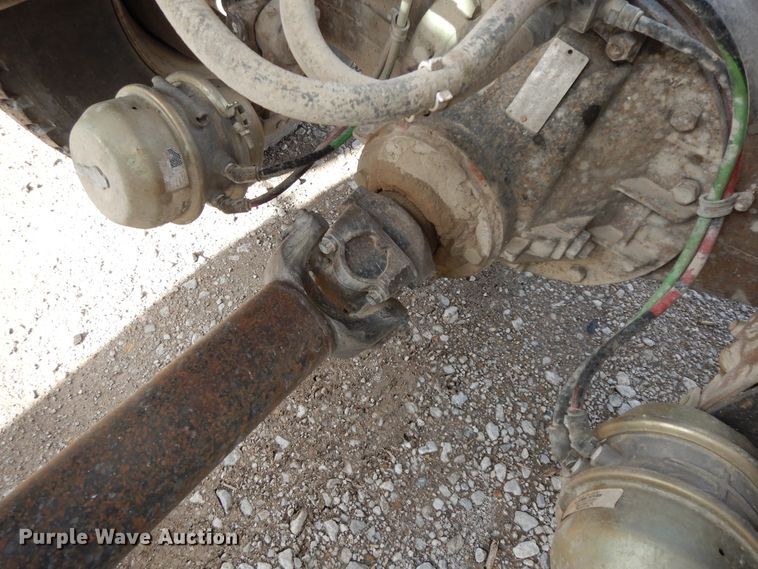 image for item HO9333 1994 GMC TopKick C6500  semi truck