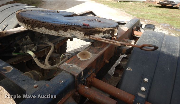 image for item HO9333 1994 GMC TopKick C6500  semi truck