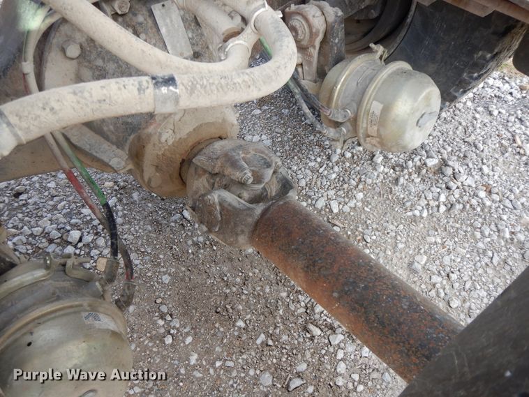 image for item HO9333 1994 GMC TopKick C6500  semi truck