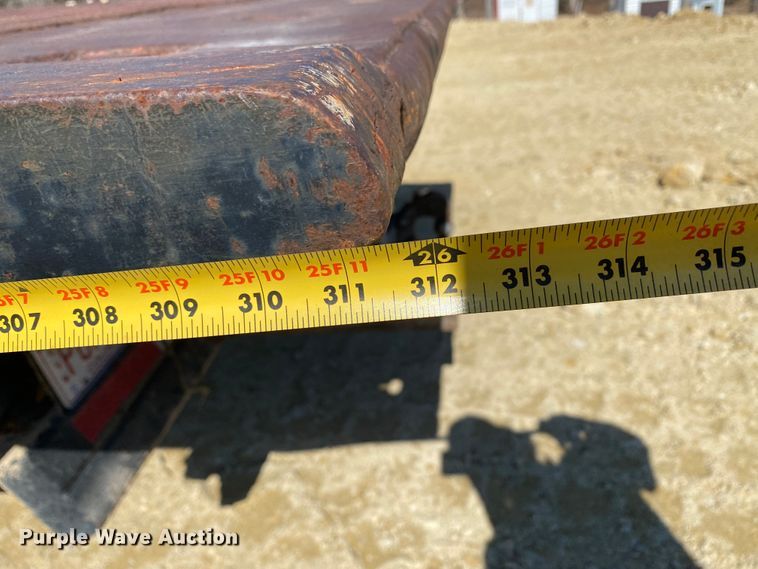 image for item HR9467 1989 Mack MH613  rollback truck