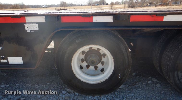 image for item HX9164 2006 Trail King TK70HT-482 drop deck trailer