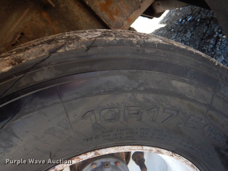 image for item HX9164 2006 Trail King TK70HT-482 drop deck trailer