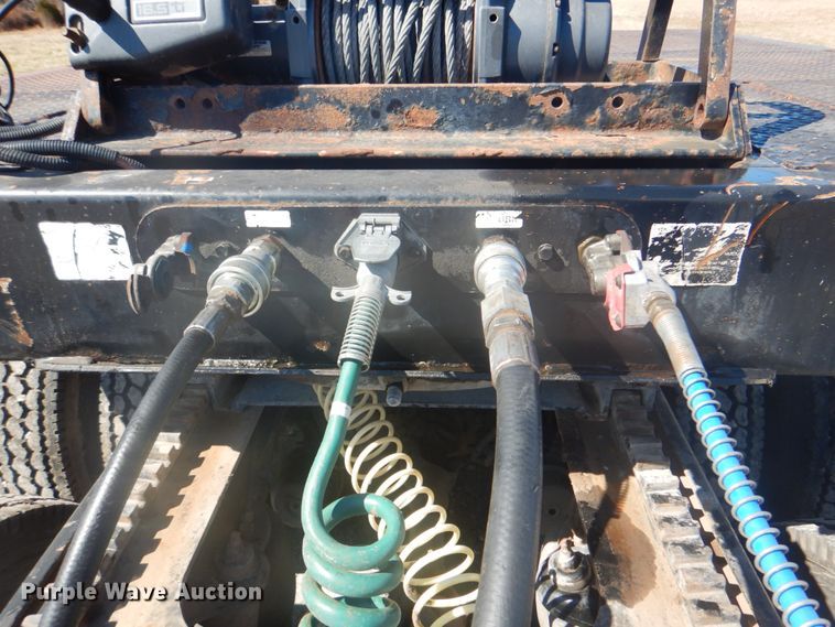 image for item HX9164 2006 Trail King TK70HT-482 drop deck trailer