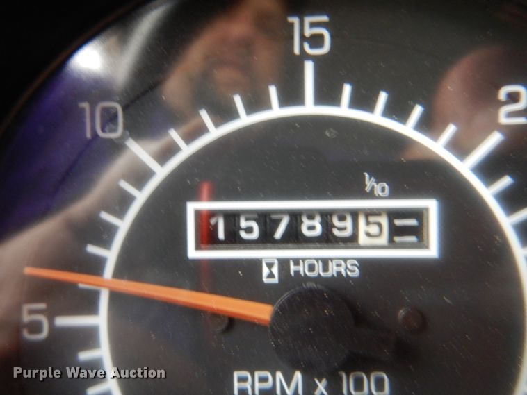 image for item HX9182 2002 Kenworth T800  semi truck