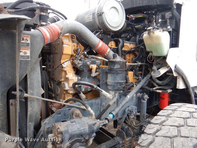 image for item HX9182 2002 Kenworth T800  semi truck