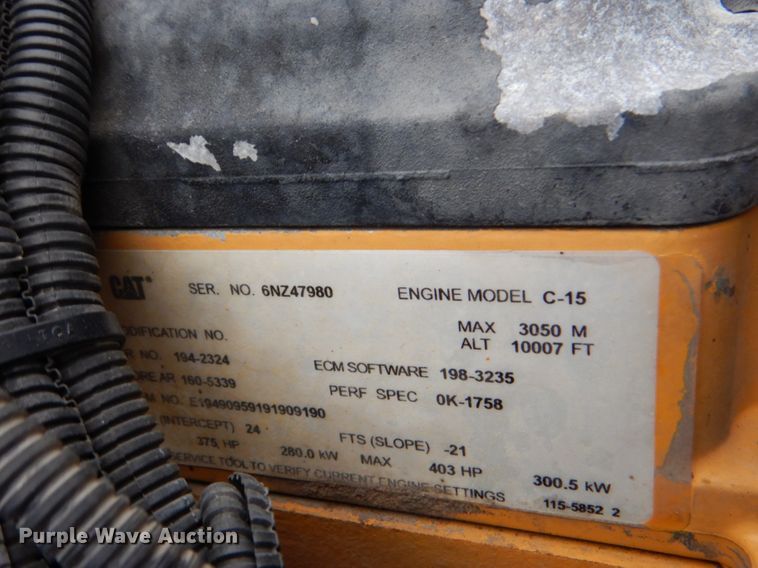 image for item HX9182 2002 Kenworth T800  semi truck