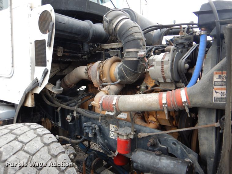 image for item HX9182 2002 Kenworth T800  semi truck