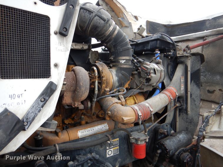 image for item HX9182 2002 Kenworth T800  semi truck