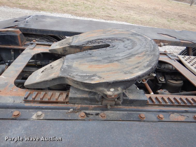 image for item HX9182 2002 Kenworth T800  semi truck