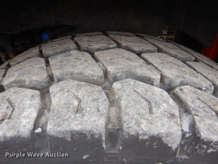 image for item HX9182 2002 Kenworth T800  semi truck