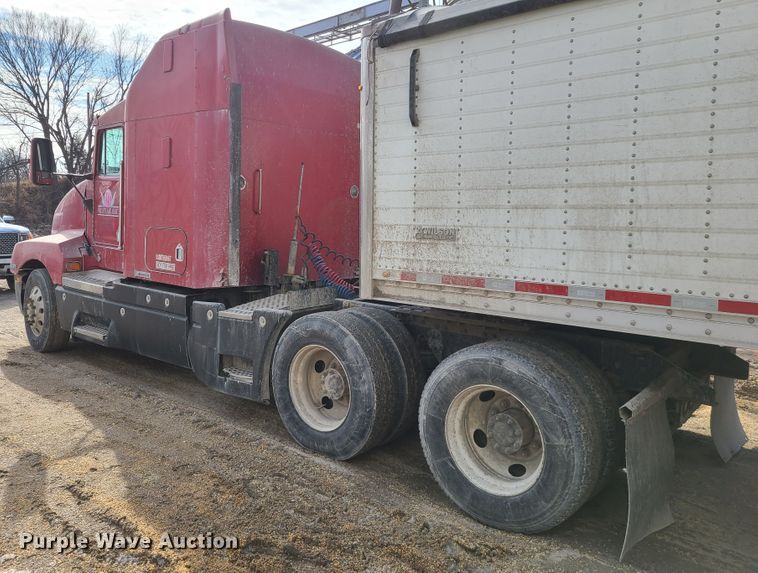 image for item IA9296 1997 Kenworth T600  semi truck