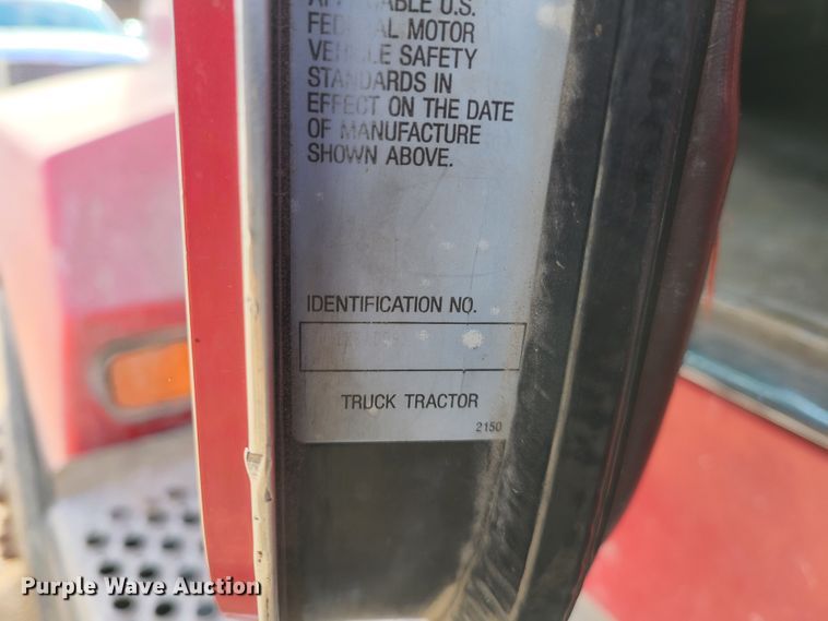 image for item IA9296 1997 Kenworth T600  semi truck