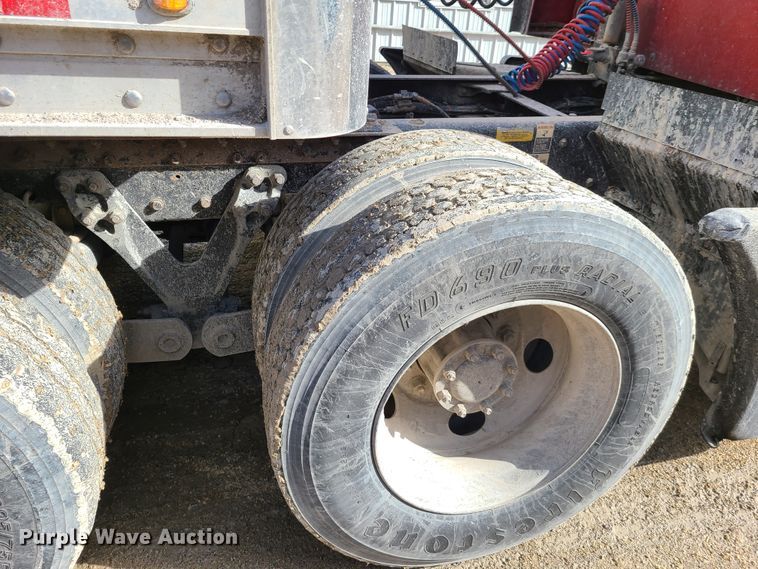 image for item IA9296 1997 Kenworth T600  semi truck