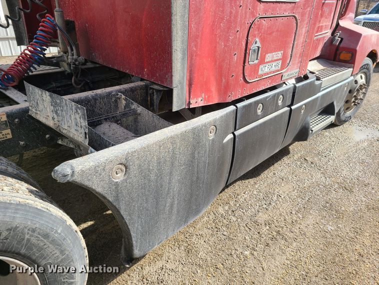 image for item IA9296 1997 Kenworth T600  semi truck