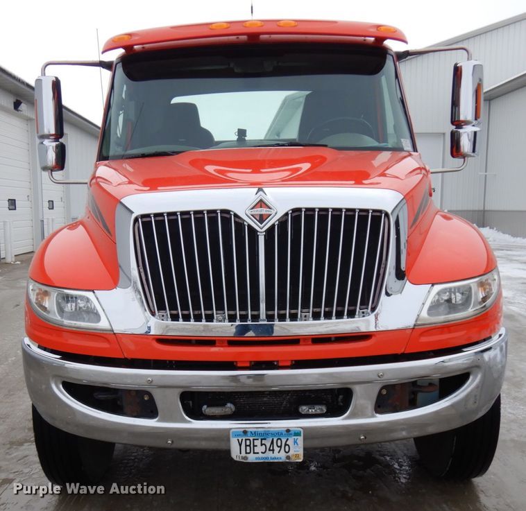 image for item IA9493 2012 International DuraStar 4400  truck cab and chassis