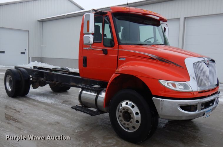 image for item IA9493 2012 International DuraStar 4400  truck cab and chassis