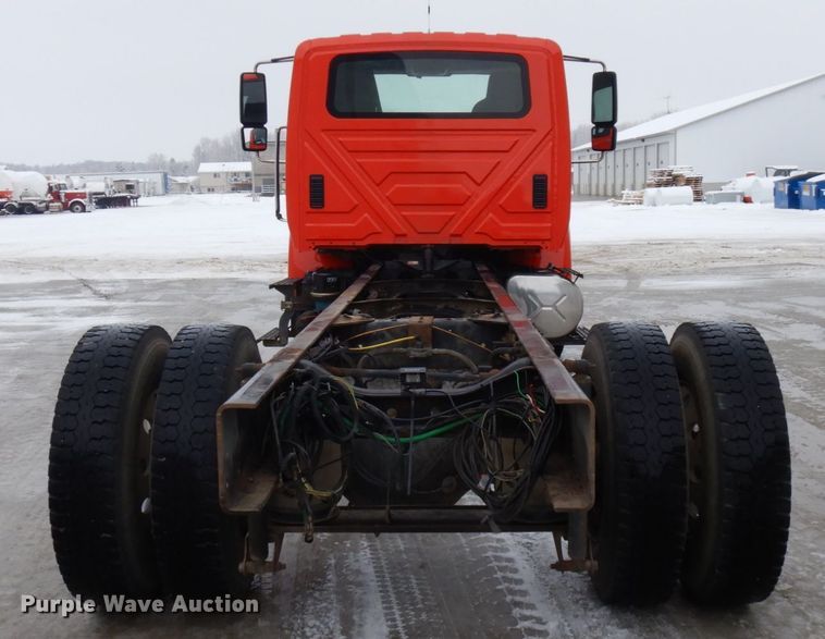 image for item IA9493 2012 International DuraStar 4400  truck cab and chassis