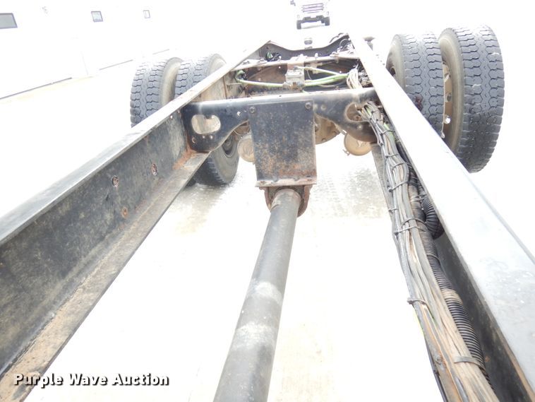 image for item IA9493 2012 International DuraStar 4400  truck cab and chassis