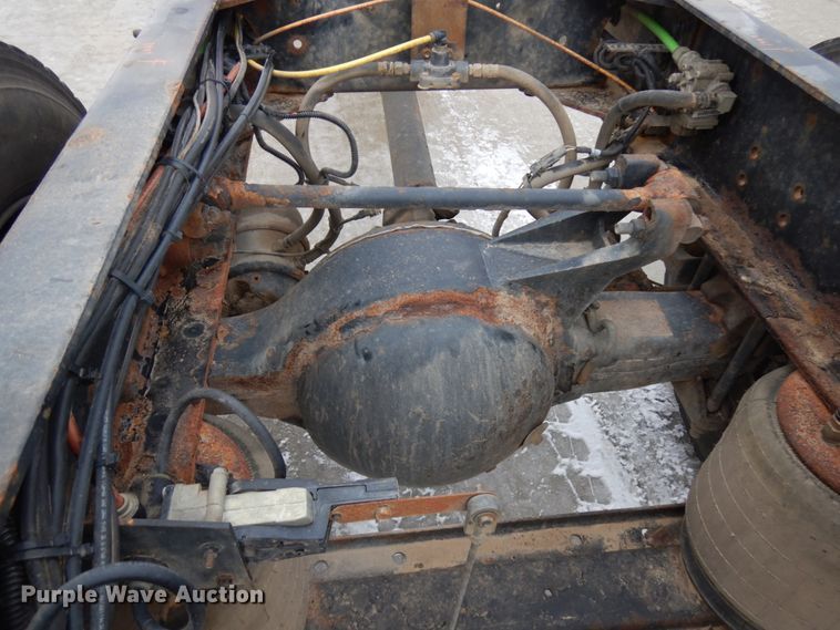 image for item IA9493 2012 International DuraStar 4400  truck cab and chassis