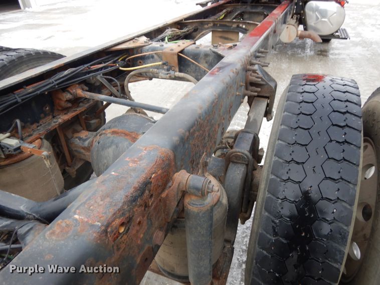 image for item IA9493 2012 International DuraStar 4400  truck cab and chassis