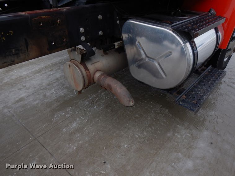 image for item IA9493 2012 International DuraStar 4400  truck cab and chassis