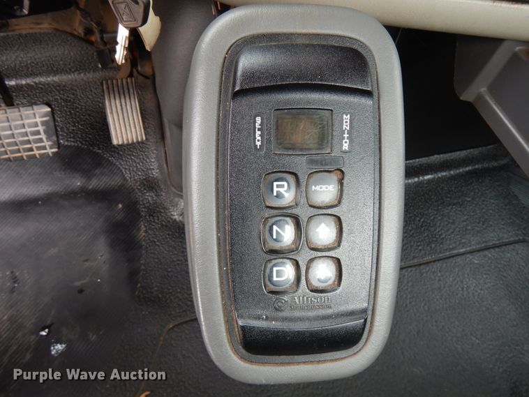 image for item IA9493 2012 International DuraStar 4400  truck cab and chassis