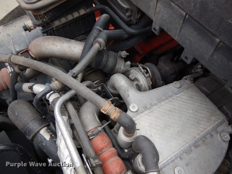 image for item IA9493 2012 International DuraStar 4400  truck cab and chassis