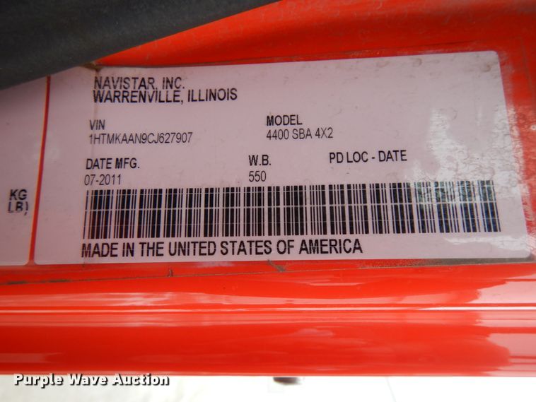 image for item IA9493 2012 International DuraStar 4400  truck cab and chassis