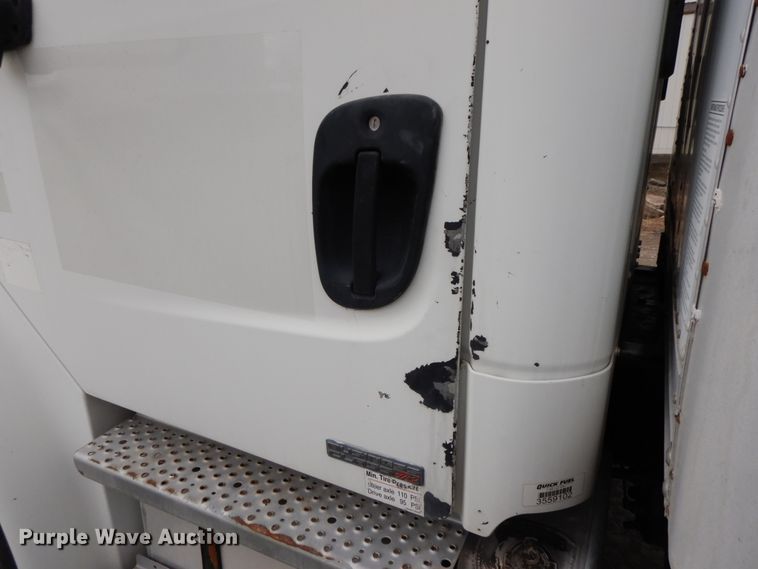 image for item IX9311 2007 Freightliner Business Class M2  box truck