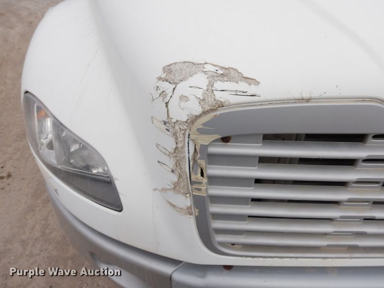 image for item IX9311 2007 Freightliner Business Class M2  box truck