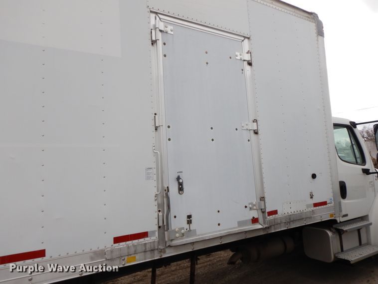 image for item IX9311 2007 Freightliner Business Class M2  box truck