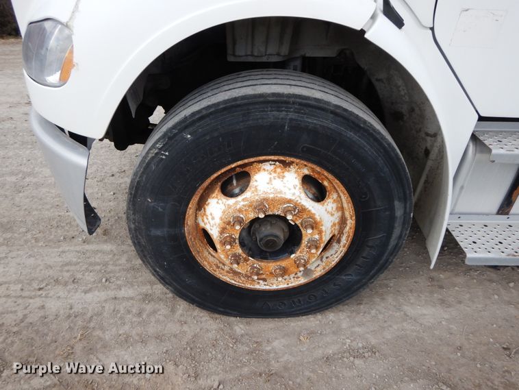 image for item IX9311 2007 Freightliner Business Class M2  box truck