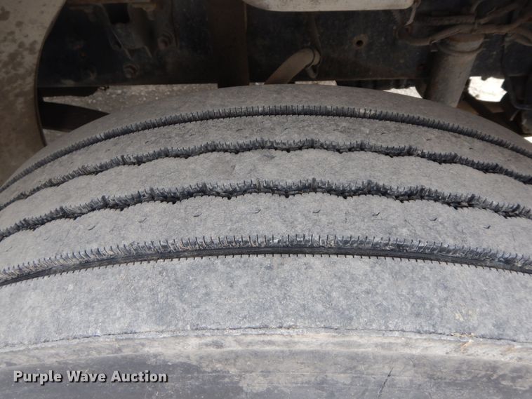 image for item IX9311 2007 Freightliner Business Class M2  box truck