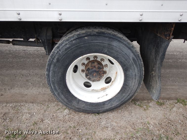 image for item IX9311 2007 Freightliner Business Class M2  box truck